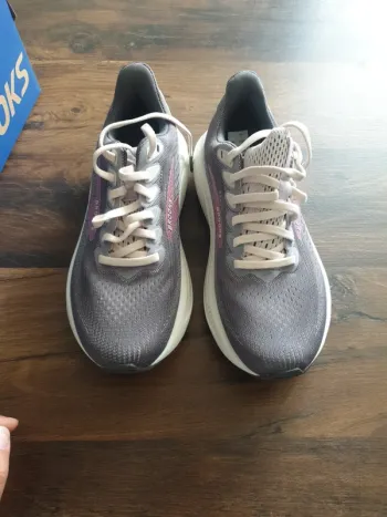 Used Brooks Ghost 17 Running Shoes