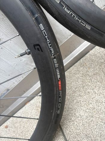 Used Cadex 36 2023 bike — image 2 of 3