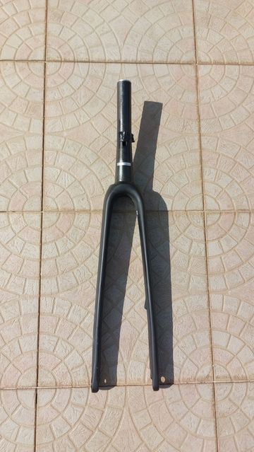 Used Van Rysel RCR Carbon Fork 2025 bike — image 3 of 7