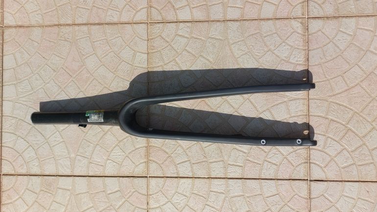Używany Van Rysel RCR Carbon Fork 2025 bike — zdjęcie 4 z 7