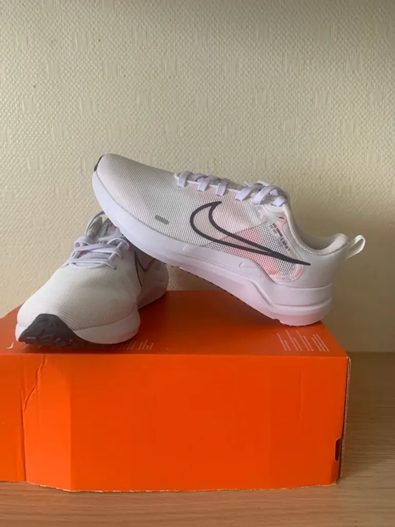 Used Nike Downshifter 12 bike — image 6 of 8
