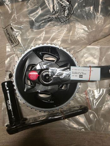 Używany Sram Force Crankset with Powermeter Drivetrain & Pedals
