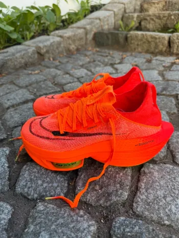 Käytetty Nike Air Zoom Alphafly Next% 2 bike — kuva 3 / 8