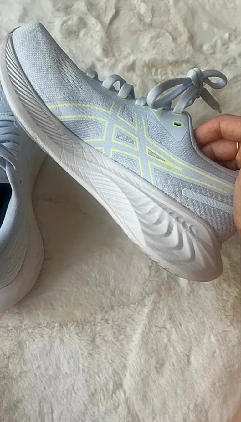 Used Asics Gel Stratus 4 bike — image 4 of 9