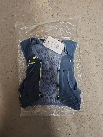 Used Salomon ADV Skin 12 Running Accessories