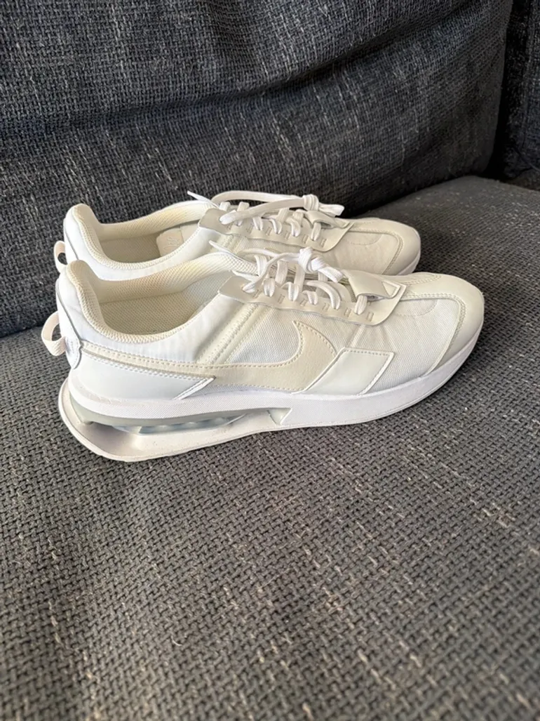 Used Nike Air Max Pre Day bike — image 5 of 7