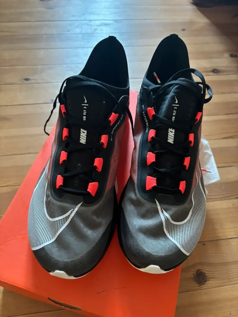 Used Nike Air Zoom Fly 3 Running Shoes