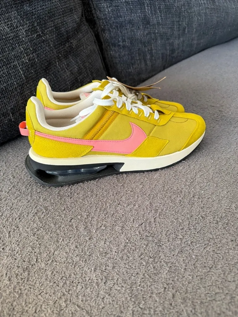 Used Nike Air Max Pre Day bike — image 4 of 7