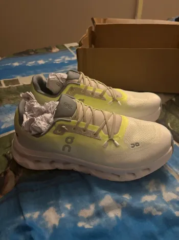 Tweedehands On Running Shoes Running Shoes