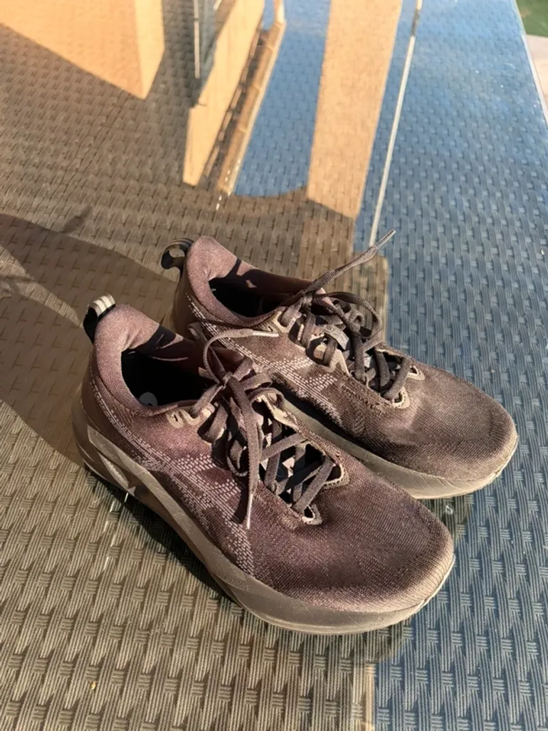 Used Asics Novablast 5 bike — image 3 of 7