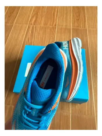 Gebrauchtes Hoka Shoes size 42 bike — Bild 2 von 5