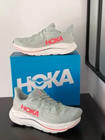 Gebrauchtes Hoka Clifton 10 Running Shoes