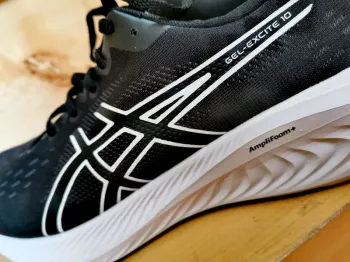 Used Asics Gel-Excite 10 bike — image 6 of 9