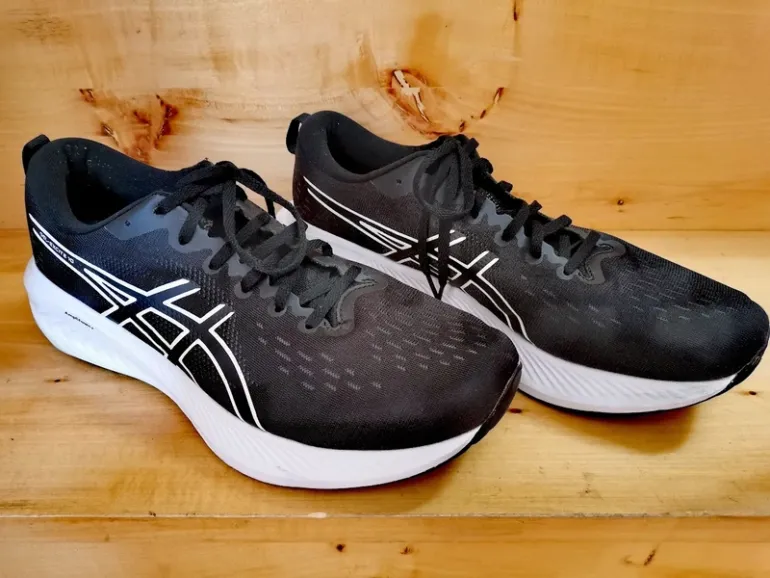 Used Asics Gel-Excite 10 bike — image 3 of 9