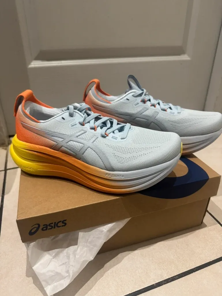 Used Asics Gel-Nimbus 28 bike — image 7 of 18