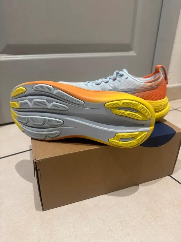 Used Asics Gel-Nimbus 28 bike — image 3 of 18