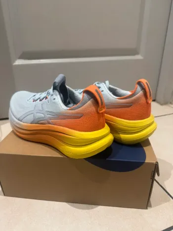 Used Asics Gel-Nimbus 28 bike — image 8 of 18