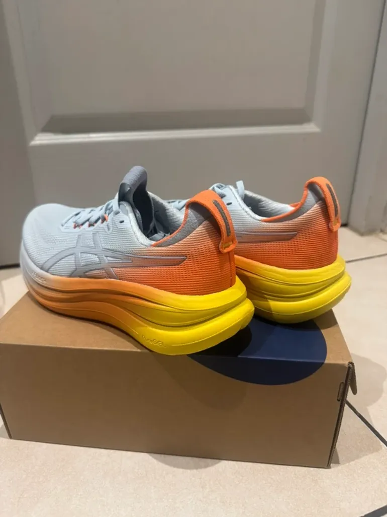 Used Asics Gel-Nimbus 28 bike — image 8 of 18