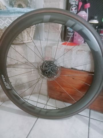 Used Zipp 303s 2025 bike — image 2 of 4