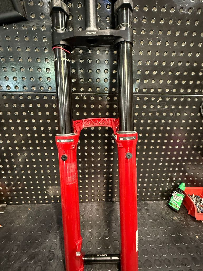 Brugt RockShox Boxxer Ultimate 2025 bike — billede 4 af 7
