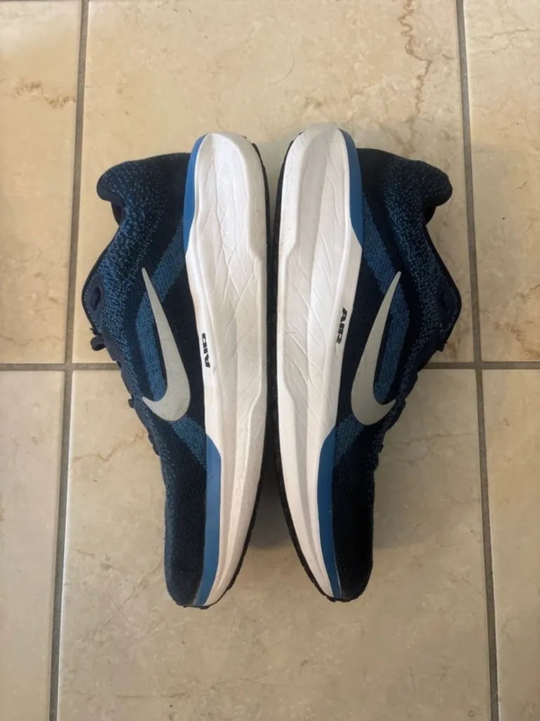 Nike Laufschuhe bike d'occasion — image 5 sur 12