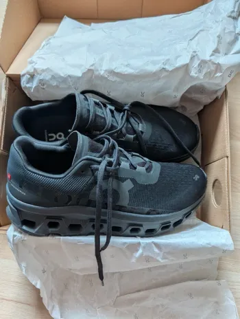 100% Cloudmonster Running Shoes d'occasion