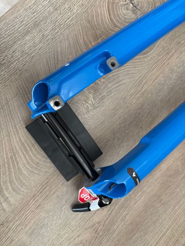 Used RockShox SID Ultimate SL Fork bike — image 5 of 16