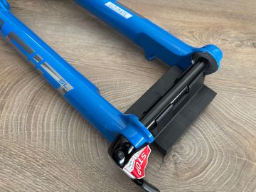 Used RockShox SID Ultimate SL Fork bike — image 7 of 16