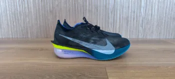Used White ZoomX Vaporfly Next% 4 bike — image 7 of 12