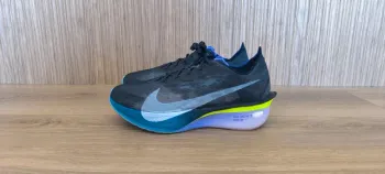 Used White ZoomX Vaporfly Next% 4 bike — image 2 of 12