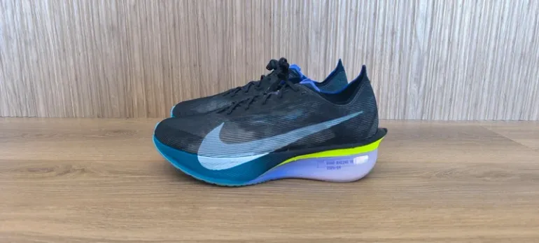 Used White ZoomX Vaporfly Next% 4 bike — image 2 of 12