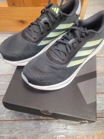 Supernova Stride M Running Shoes d'occasion