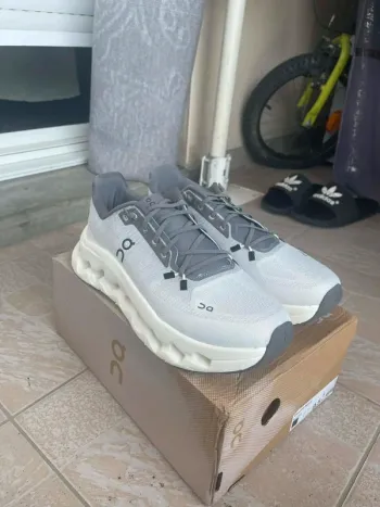 Used On Running On Chaussures Running Shoes
