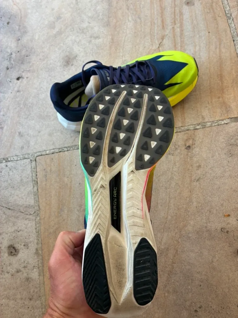 New Balance SC Elite v5 bike d'occasion — image 3 sur 4
