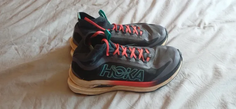 Hoka Tecton X3 bike d'occasion — image 2 sur 5