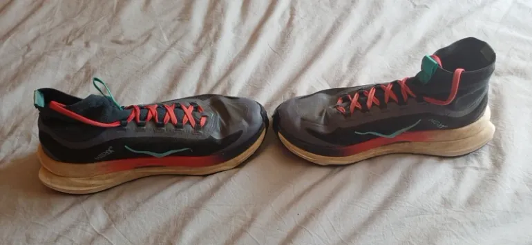 Hoka Tecton X3 bike d'occasion — image 3 sur 5