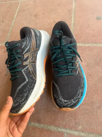Used Asics Shoes bike — image 5 of 7