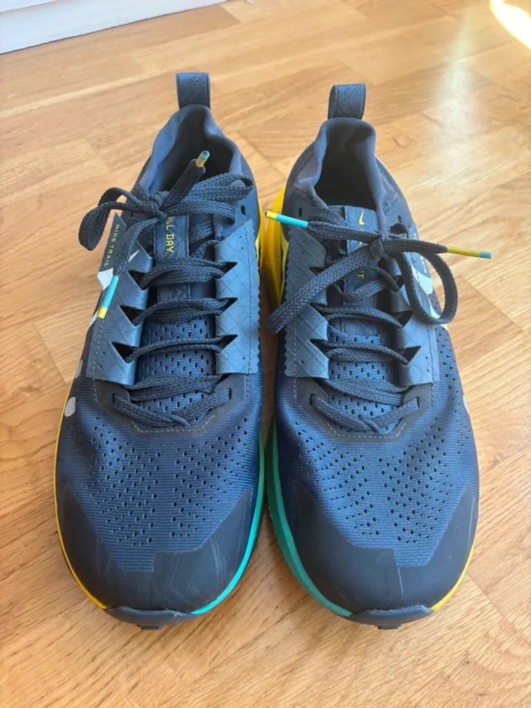 Używany Nike Zoomx Zegama Trail 2 bike — zdjęcie 2 z 10