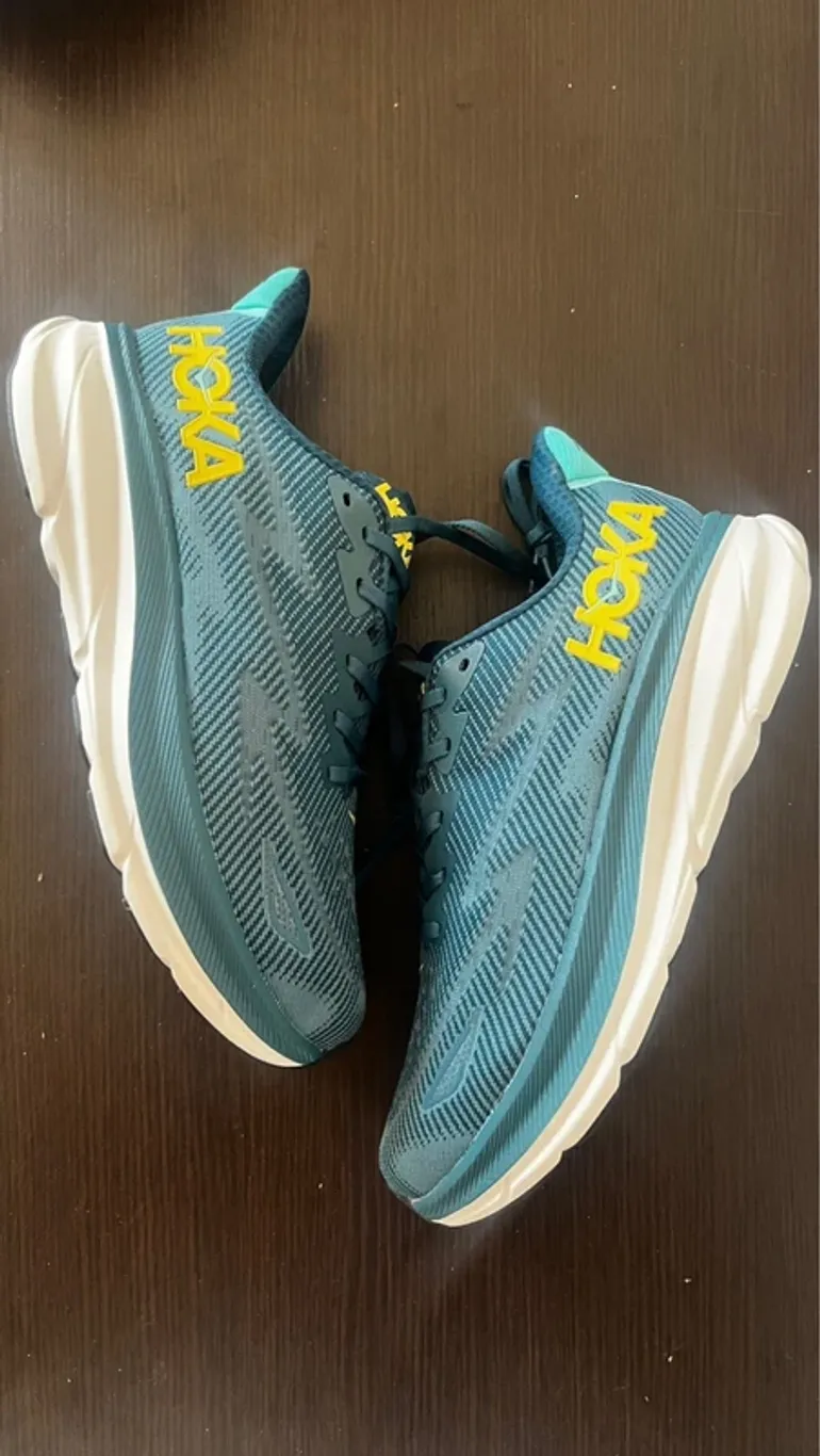 Brugt Lightweight HOKA Clifton 9 bike — billede 2 af 8