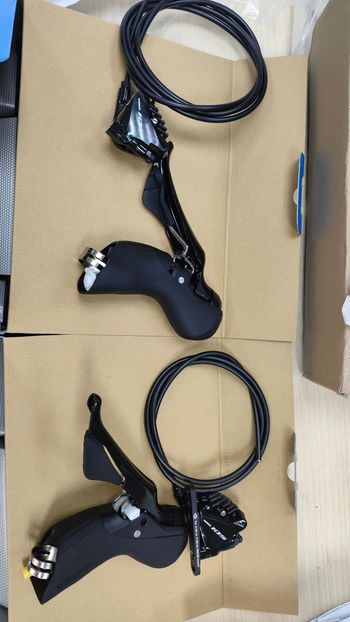 Gebrauchtes Shimano 105 R7020 2026 Brakes