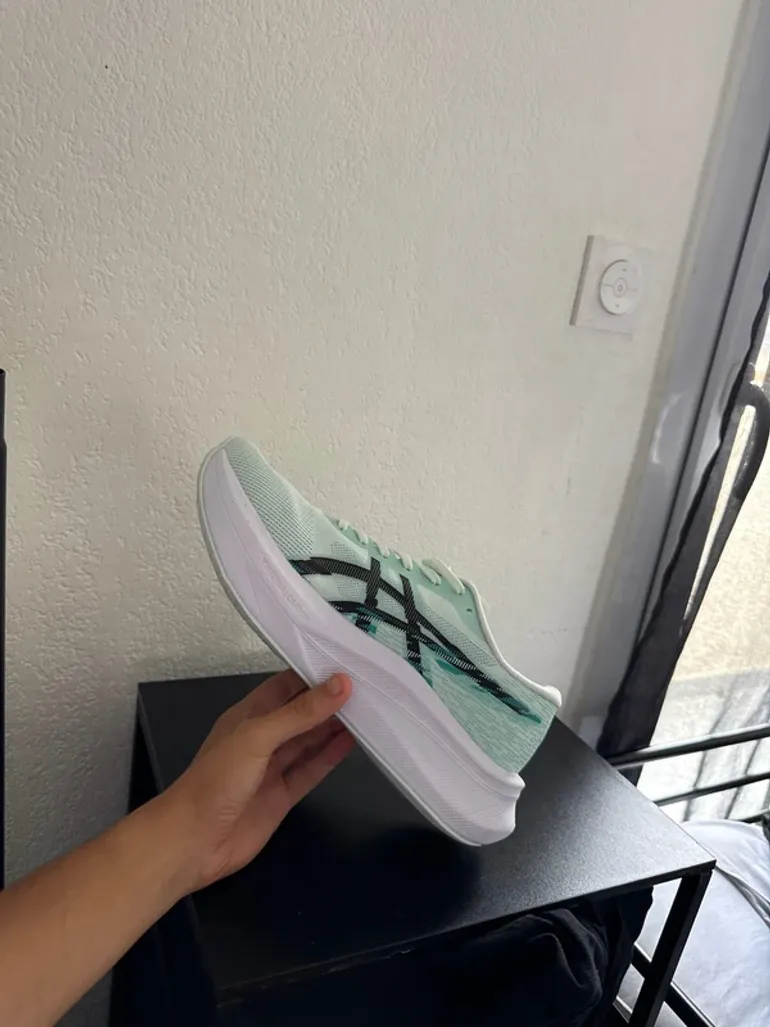 Used Asics Magic Speed 4 bike — image 3 of 7
