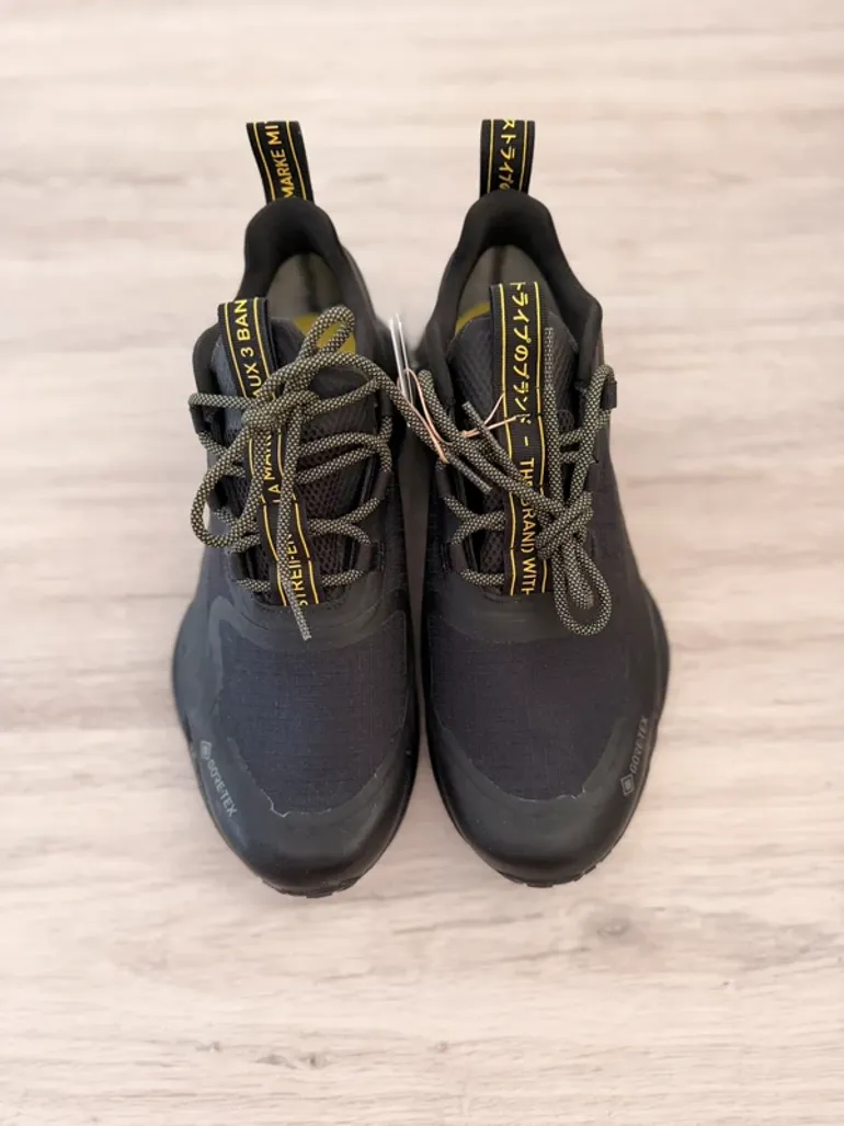 Adidas NMD_V3 GTX bike usato — immagine 2 di 5