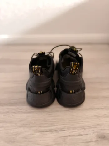 Adidas NMD_V3 GTX bike usato — immagine 5 di 5