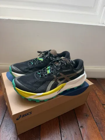 Gebrauchtes Asics Trabuco 14 Running Shoes
