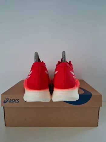 Asics MetaSpeed Sky + bike d'occasion — image 10 sur 14