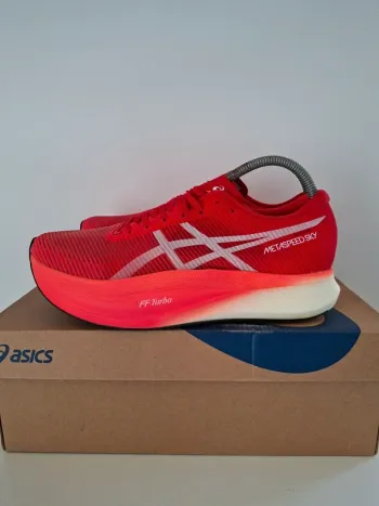 Asics MetaSpeed Sky + bike d'occasion — image 6 sur 14