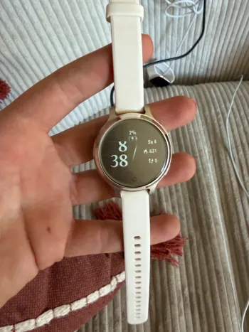 Used Garmin Lily 2 Electronics