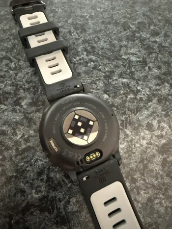 Used Garmin Venu 3 bike — image 5 of 7