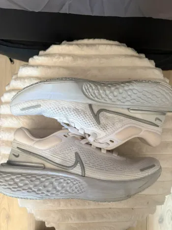 Używany Nike ZoomX Invincible bike — zdjęcie 3 z 5