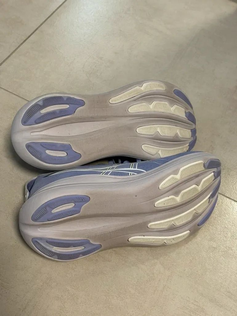 Used Asics Gel Nimbus 28 bike — image 6 of 7